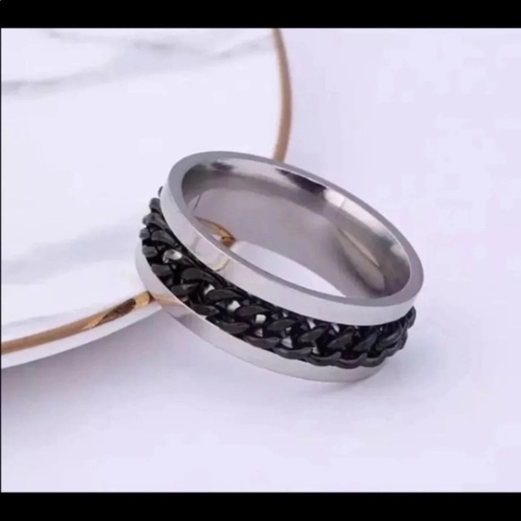 NEW Men’s Black Chain Spinner Ring Silver Stainless Steel Jewelry 8mm Wide - Picture 2 of 6
